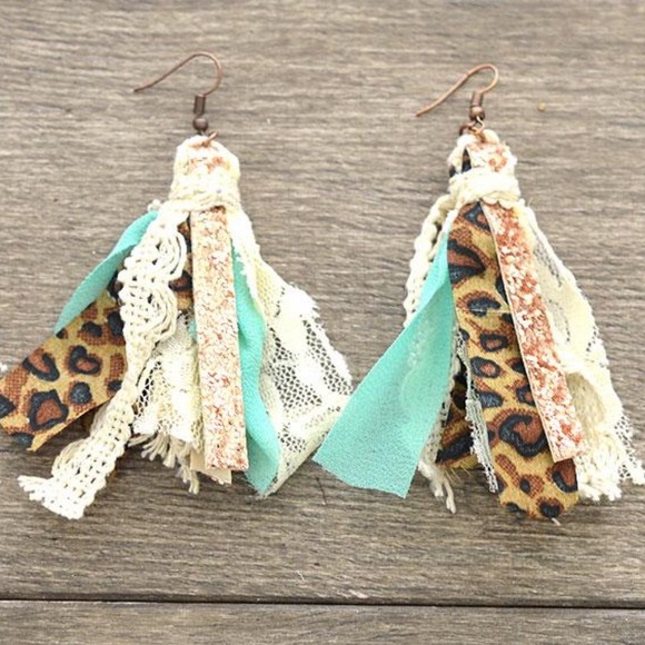 Jewelry - tassel cloth leopard earring 3"